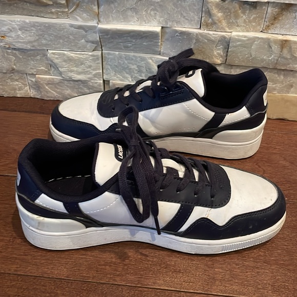 Lacoste Boy’s White and Navy Sneakers - Picture 7 of 10